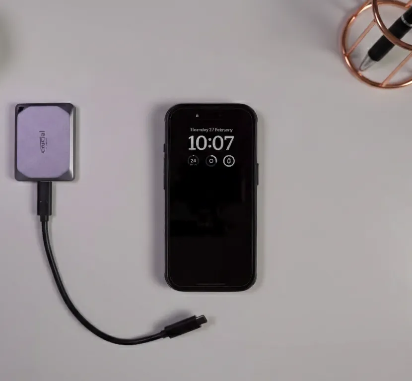 Connecting an SSD to an iPhone via USB-C