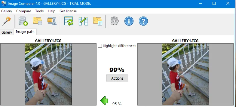 Dans Image Comparer, les fichiers complètement identiques ont une similarité inférieure à 100 %